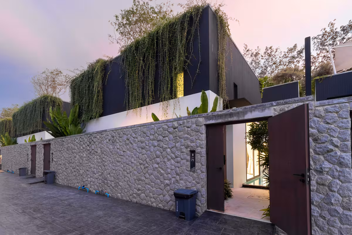 9cd6fd43-e493-4698-a2c9-9b8781495a8b